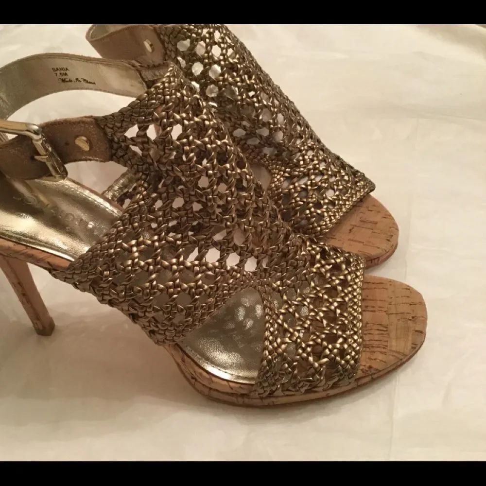 Donald J Pliner Sania Women's Slingback Shoes Gold